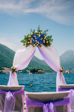 Düğün için kemer.