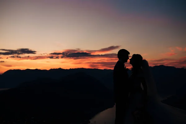 산 Lovcen에 석양 실루엣 — 스톡 사진