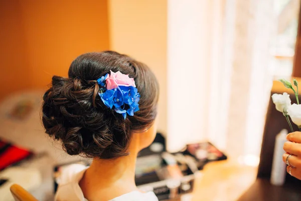 Bella sposa ritratto trucco di nozze, acconciatura di nozze, Abito da sposa — Foto Stock