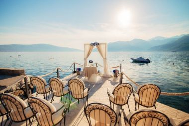 Düğün için kemer.