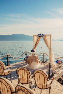 Düğün için kemer.