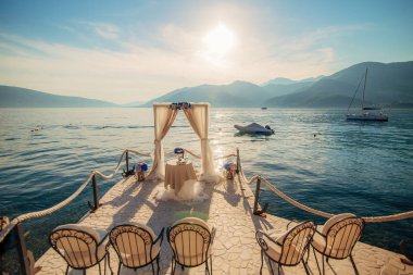 Düğün için kemer.