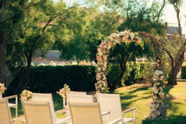 Düğün için kemer.