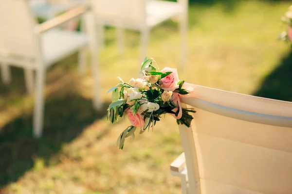 Composiciones florales en la ceremonia de boda —  Fotos de Stock