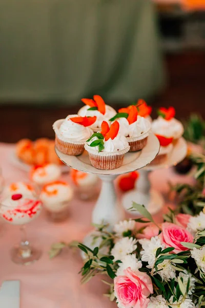 Cupcakes on a wedding table