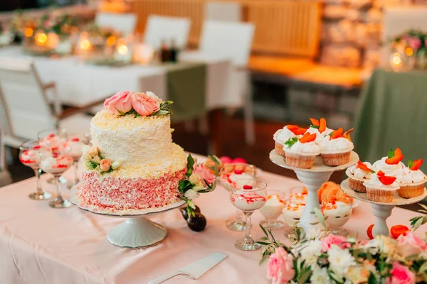 Svatební dort rustikální — Stock fotografie