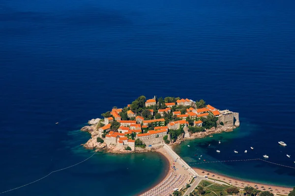 Sziget Sveti Stefan. Panorámás lövés — Stock Fotó