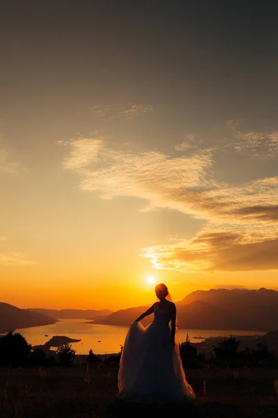 Siluet saat matahari terbenam di Gunung Lovcen — Stok Foto