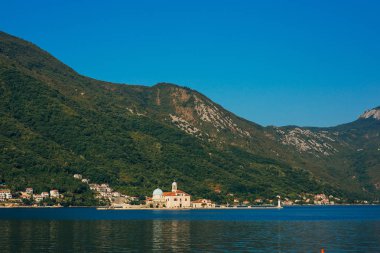 Gospa Adası od Skrpela Boko Kotorsky Körfezi'nde