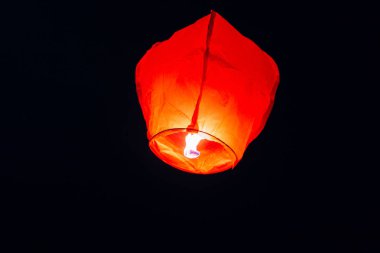 Gökyüzü fenerler, uçan fenerler, yüzer fenerler, sıcak hava balonu