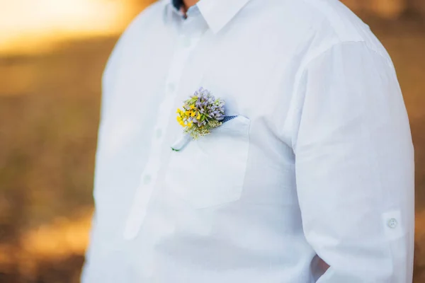 웨딩 꽃 boutonniere 신랑 — 스톡 사진