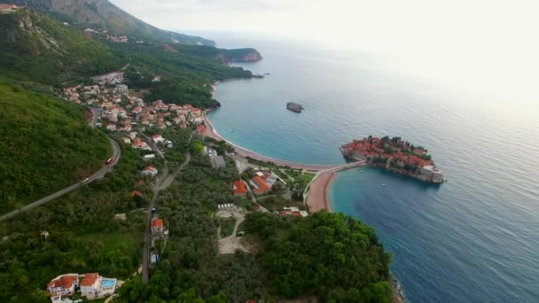 Isla Sveti Stefan, fotografía aérea — Vídeo de stock