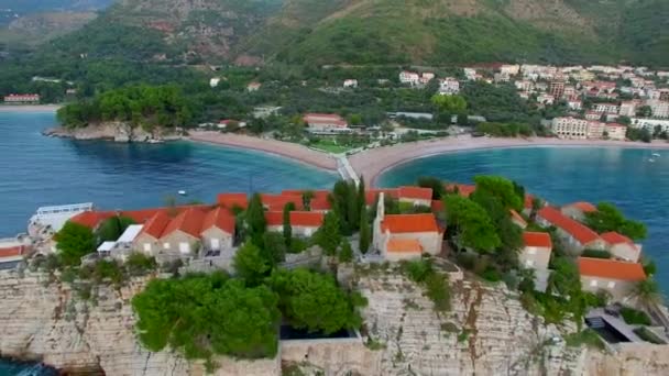 Sveti Stefan Island, fotografias aéreas — Vídeo de Stock
