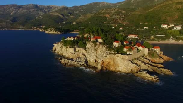 Sveti Stefan Island, fotografias aéreas — Vídeo de Stock