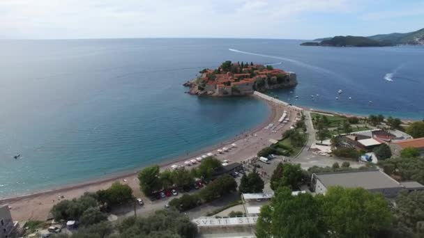 Isola di Sveti Stefan, fotografia aerea — Video Stock