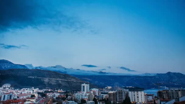 Buenas noches Budva, Montenegro. La nueva ciudad, la vista desde lo más alto — Vídeos de Stock