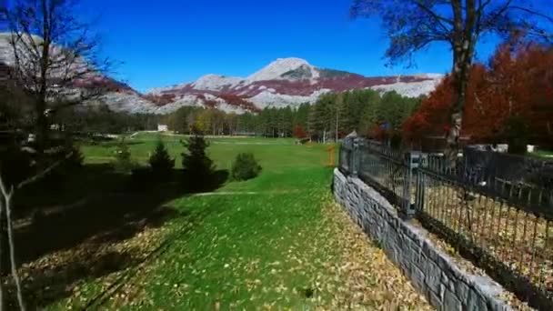 Relief dans la montagne Monténégro — Video