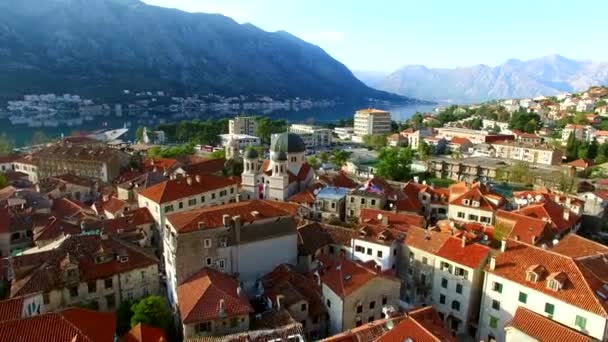 Iglesia La Iglesia Ortodoxa de San Nicolás de Kotor, Montenegro , — Vídeo de stock