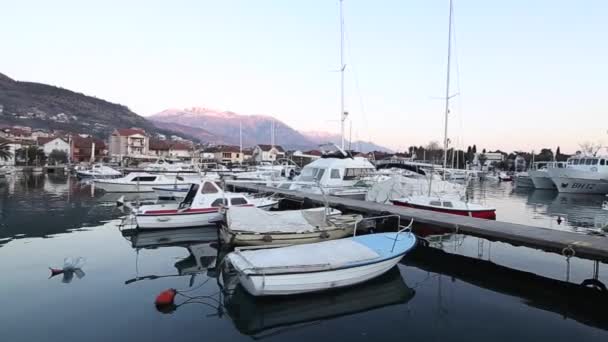 Barco marina em Montenegro — Vídeo de Stock