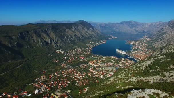 Baia di Kotor dalle alture. Vista dal Monte Lovcen alla baia — Video Stock