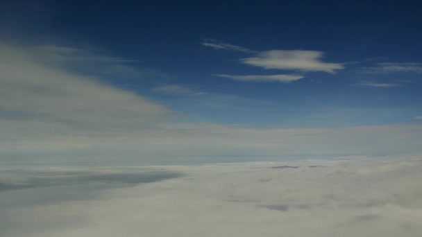 Vista de nuvens de um avião — Vídeo de Stock