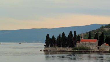 Gospa Adası od Skrpjela, Kotor Koyu'ndaki, Karadağ.