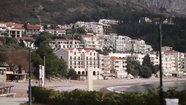 Mare Adriatico mediterraneo paesaggio vicino a Sveti Stefan — Video Stock