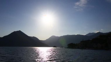 Eski şehir, Perast Kotor Koyu'ndaki, Karadağ kıyısında. İnci