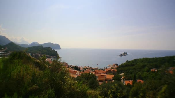 La città di Petrovac in Montenegro, il mare Adriatico, i Balcani — Video Stock