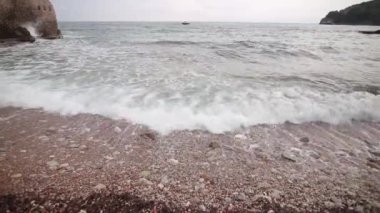 Beach, Budva'nın tarihi kent merkezine yakın
