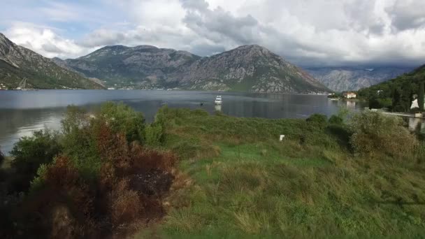 Yachts, boats, ships in the Bay of Kotor — Stock Video