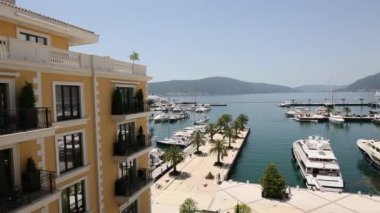 Regent Hotel, Tivat, Karadağ, Porto Karadağ alan. Sağa sola görüntülemek