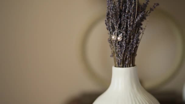 Buquê de lavanda em um vaso — Vídeo de Stock