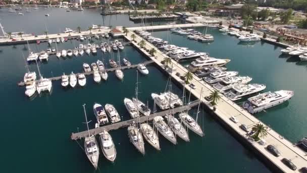 Mundos melhor marinha para barcos super iates. Porto Montenegro em Tivat — Vídeo de Stock