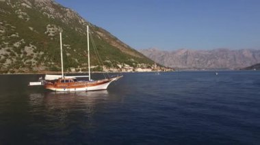 Kotor Körfezi, hava fotoğrafçılığı dron, Adriati yat