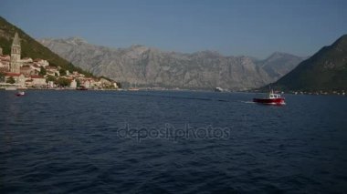 Kotor Körfezi bota. Karadağ, Adriyatik su