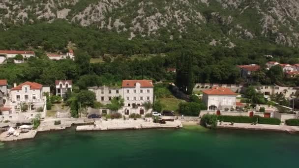 Villa Ljuta köyü var. Karadağ, Kotor Koyu'ndaki, Adr — Stok video