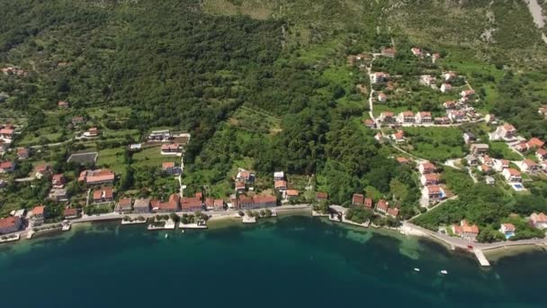 Grundstücke zum Verkauf in Montenegro. Hotel am Meer. die stadt prcan — Stockvideo
