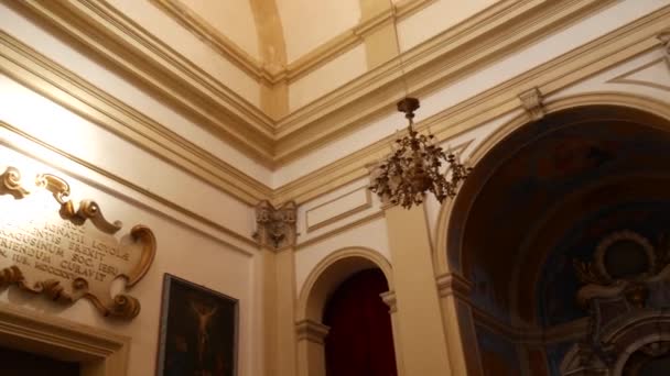 Interior of the church of Saint Ignatius in Dubrovnik, Horvátország. — Stock videók