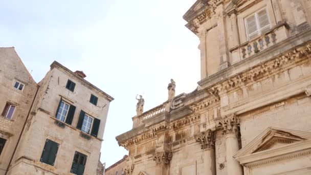 Gevel van Vlaha kerk, Dubrovnik, Kroatië, Europa. — Stockvideo