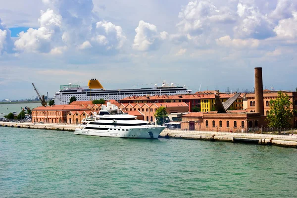 Haven in Venetië, Italië — Stockfoto