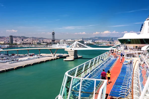 Port wycieczkowy w Barcelona, Hiszpania — Zdjęcie stockowe