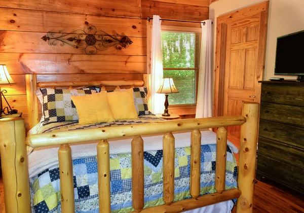 Guest Bedroom in Cabin — Stock Photo, Image