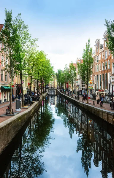 Vista panoramica dei canali di Amsterdam — Foto Stock