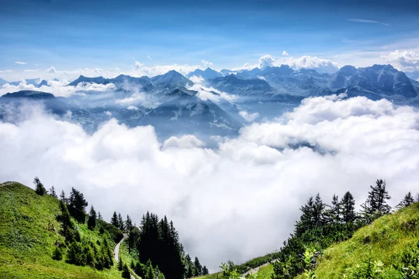 Alpes suizos en Suiza — Foto de Stock