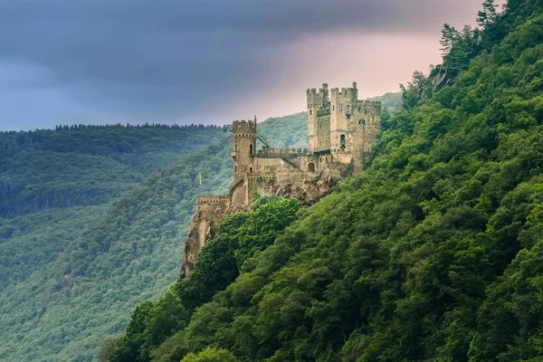 Slottet Rheinstein i Tyskland — Stockfoto