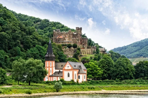 Zamek Reichenstein nad Renem — Zdjęcie stockowe