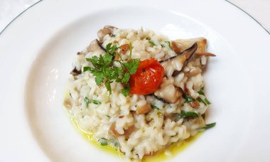 Risotto yemek için