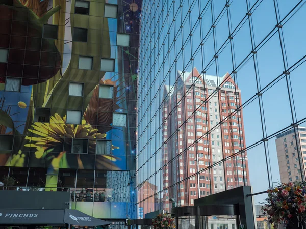 内政部在鹿特丹，荷兰 Markthal — 图库照片