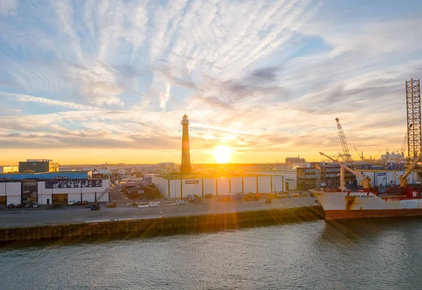 Sonnenuntergang über dem Hafen von Ijmuiden — Stockfoto